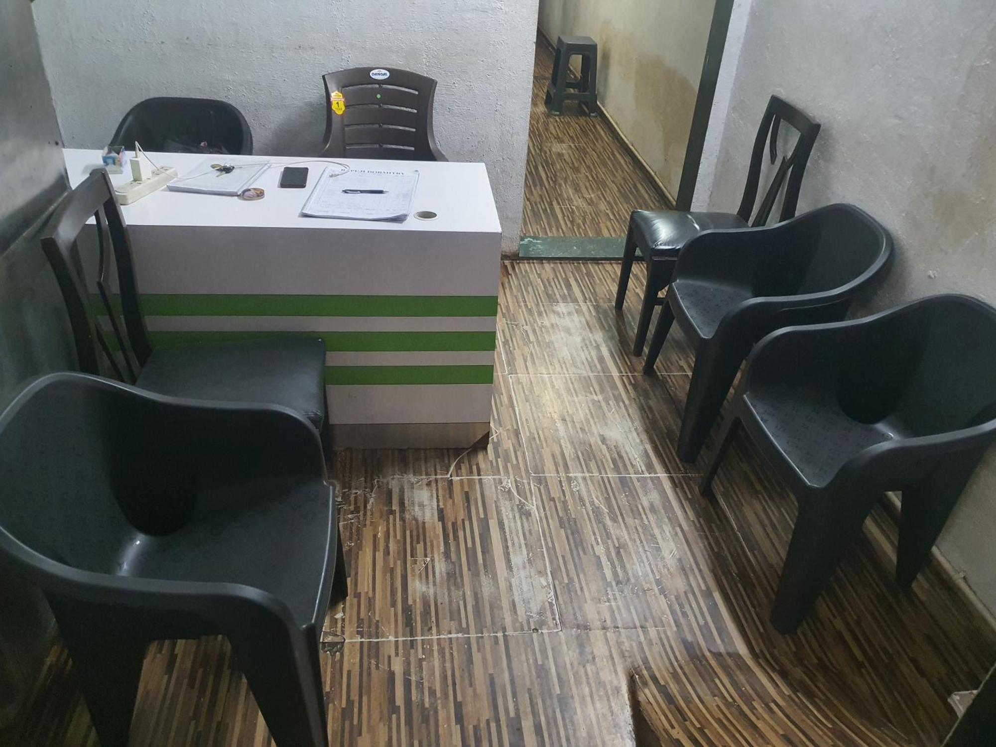 Bapuji Dormitory Hostel Мумбаи Экстерьер фото