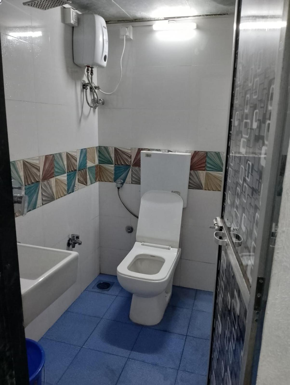 Bapuji Dormitory Hostel Мумбаи Экстерьер фото